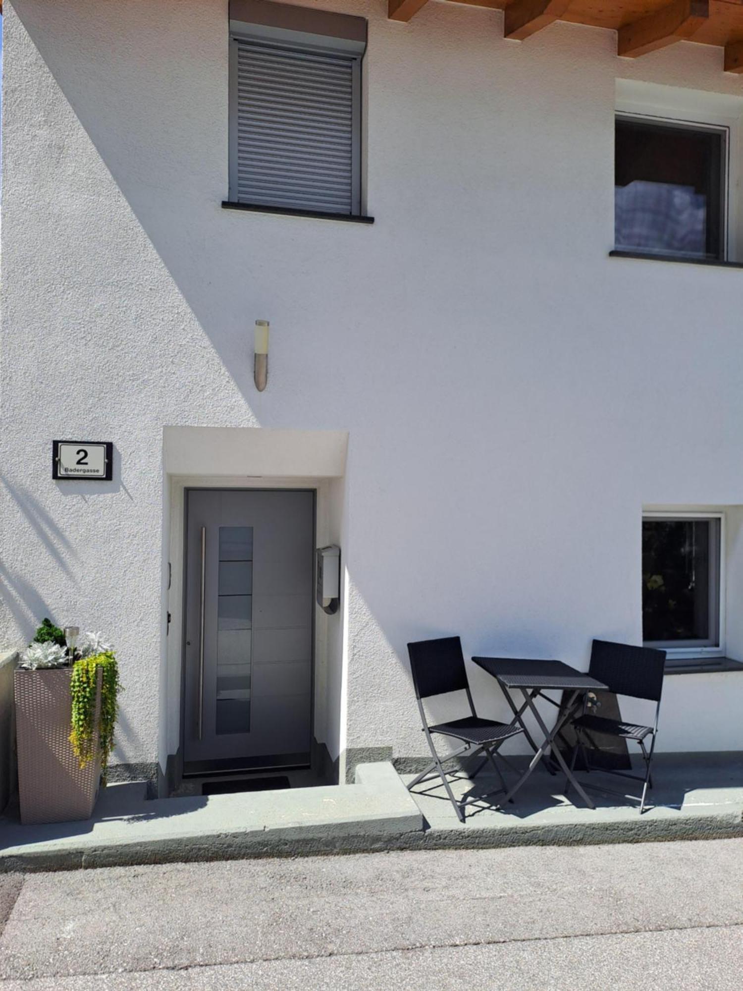Emilia Appartement *